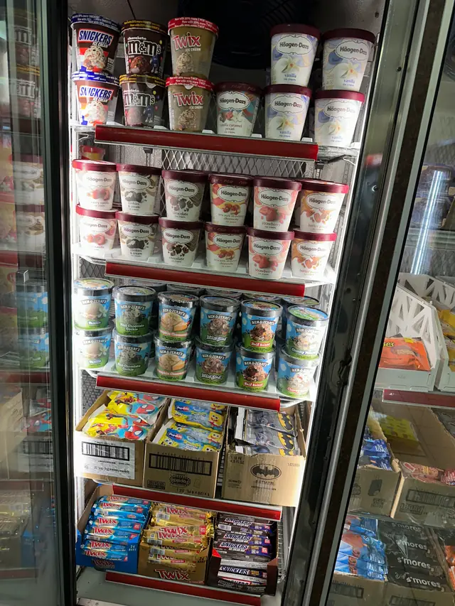 Wholesale store restock